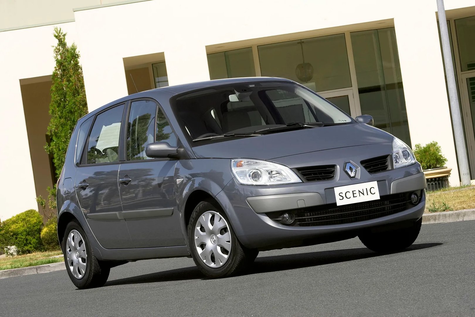 Renault_Scenic_2_generation_restyling__Compact_Van__1.jpg