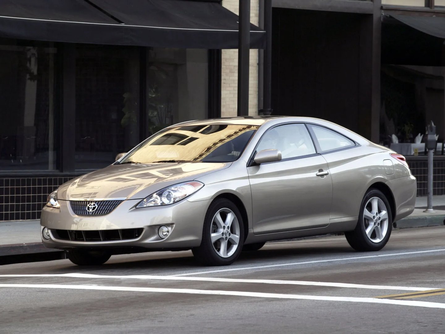 Toyota_Camry_Solara_2_generation__Coupe__10.jpg