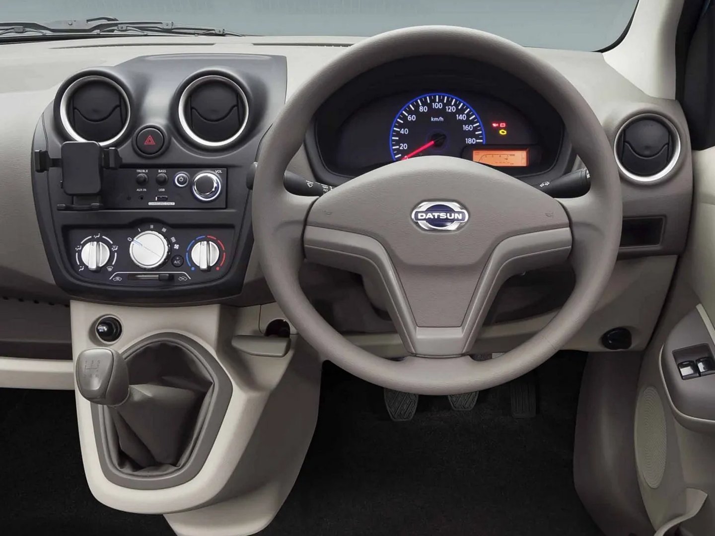 Datsun_GO_1_generation__Mini_5-doors__6.jpg