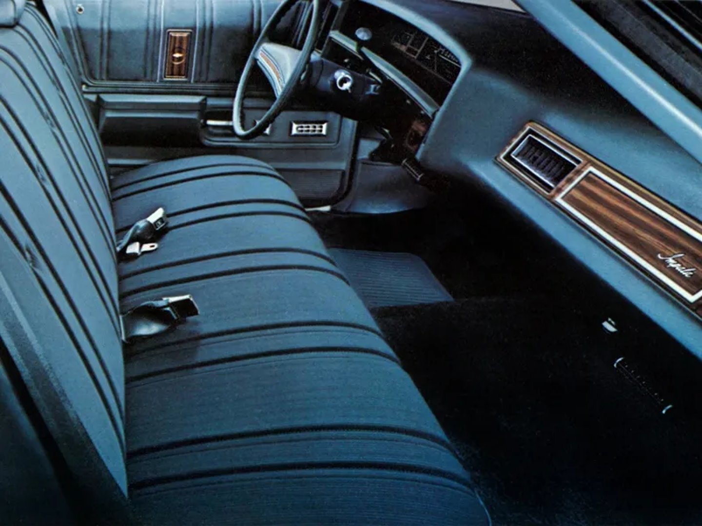 Chevrolet_Impala_5_generation__Sedan__2.jpg