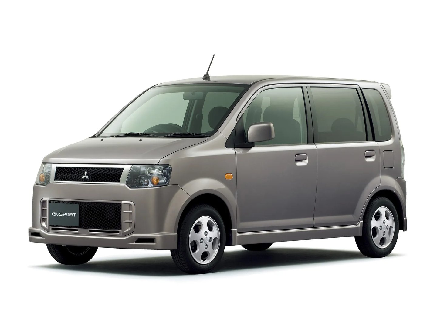 Mitsubishi_eK_Sport_1_generation_restyling__Microvan__1.jpg