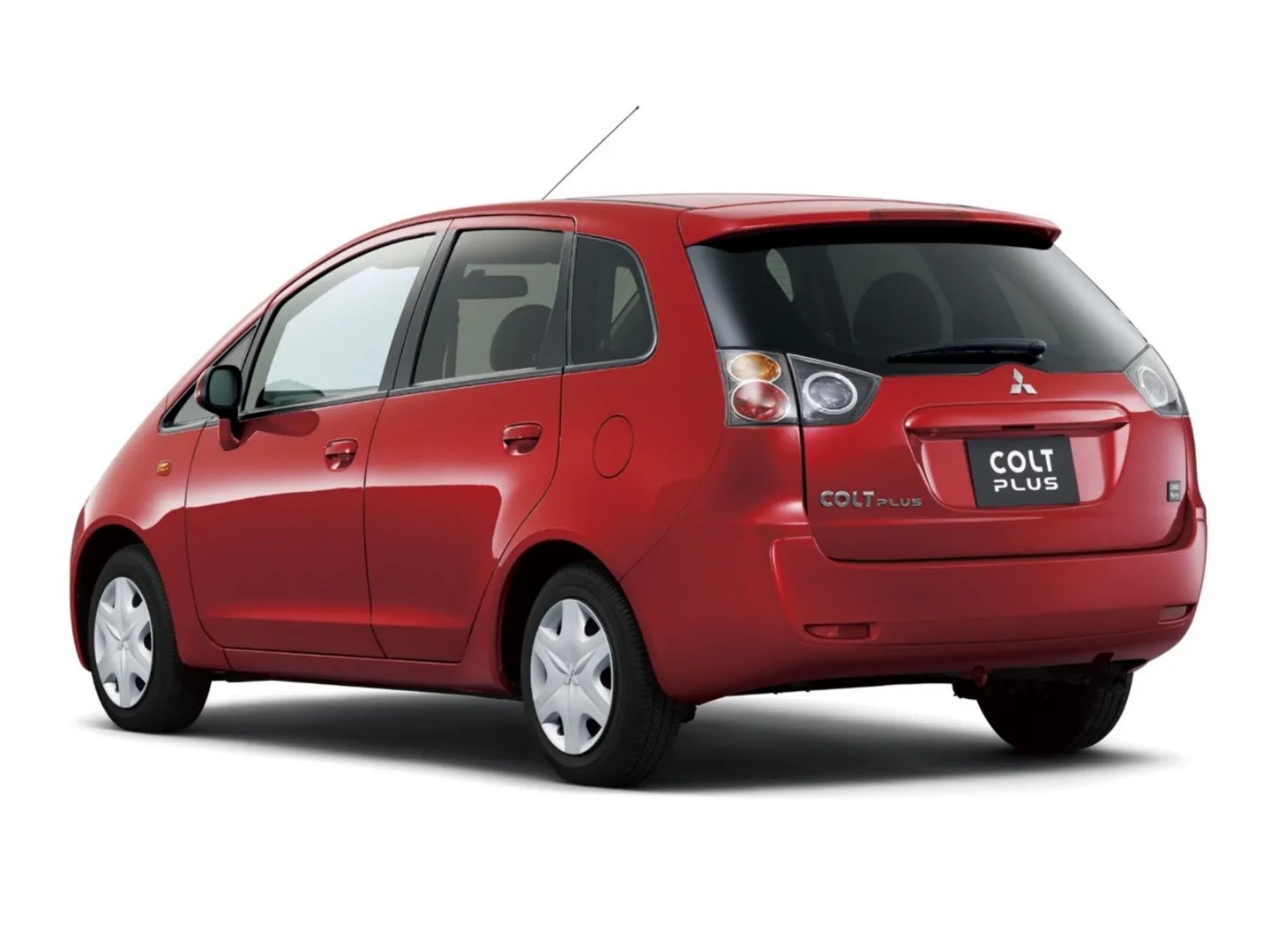 Mitsubishi_Colt_6_generation__Estate_5-door__2.jpg