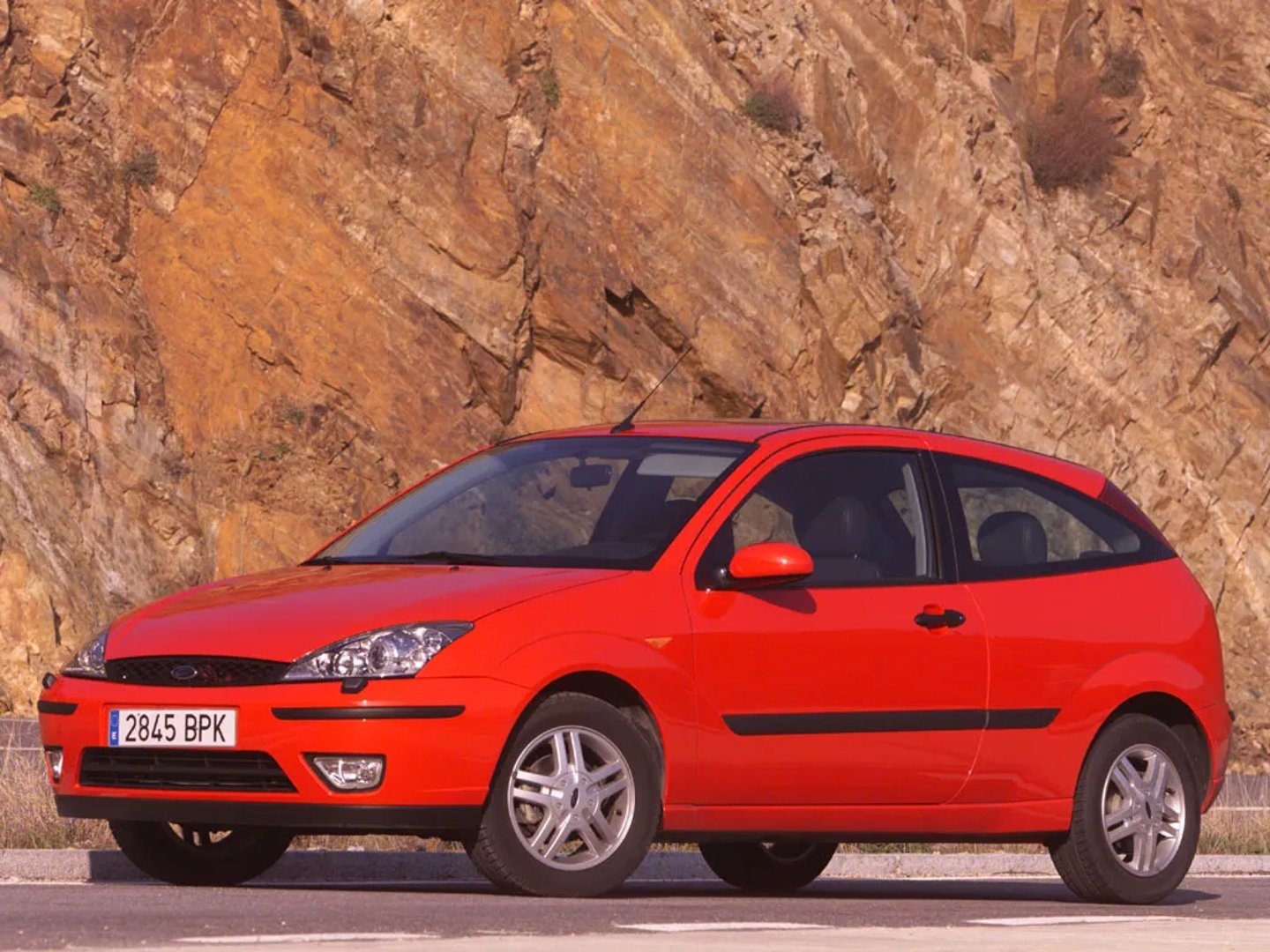Ford Focus 1 generation, restyling  Hatchback 3-door