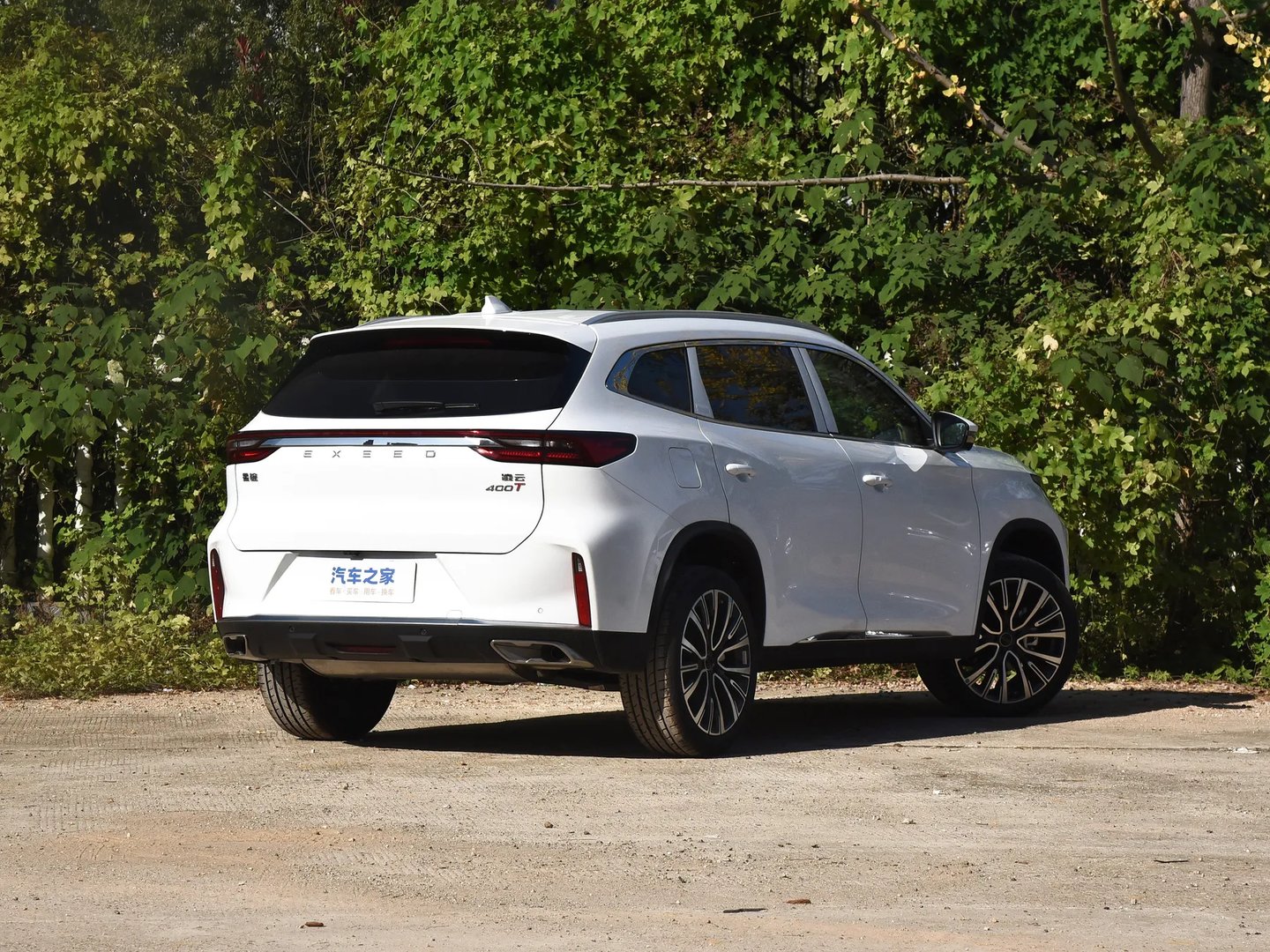 exeed_TXL_1_generation_restyling_2__SUV_5-doors__2.jpg