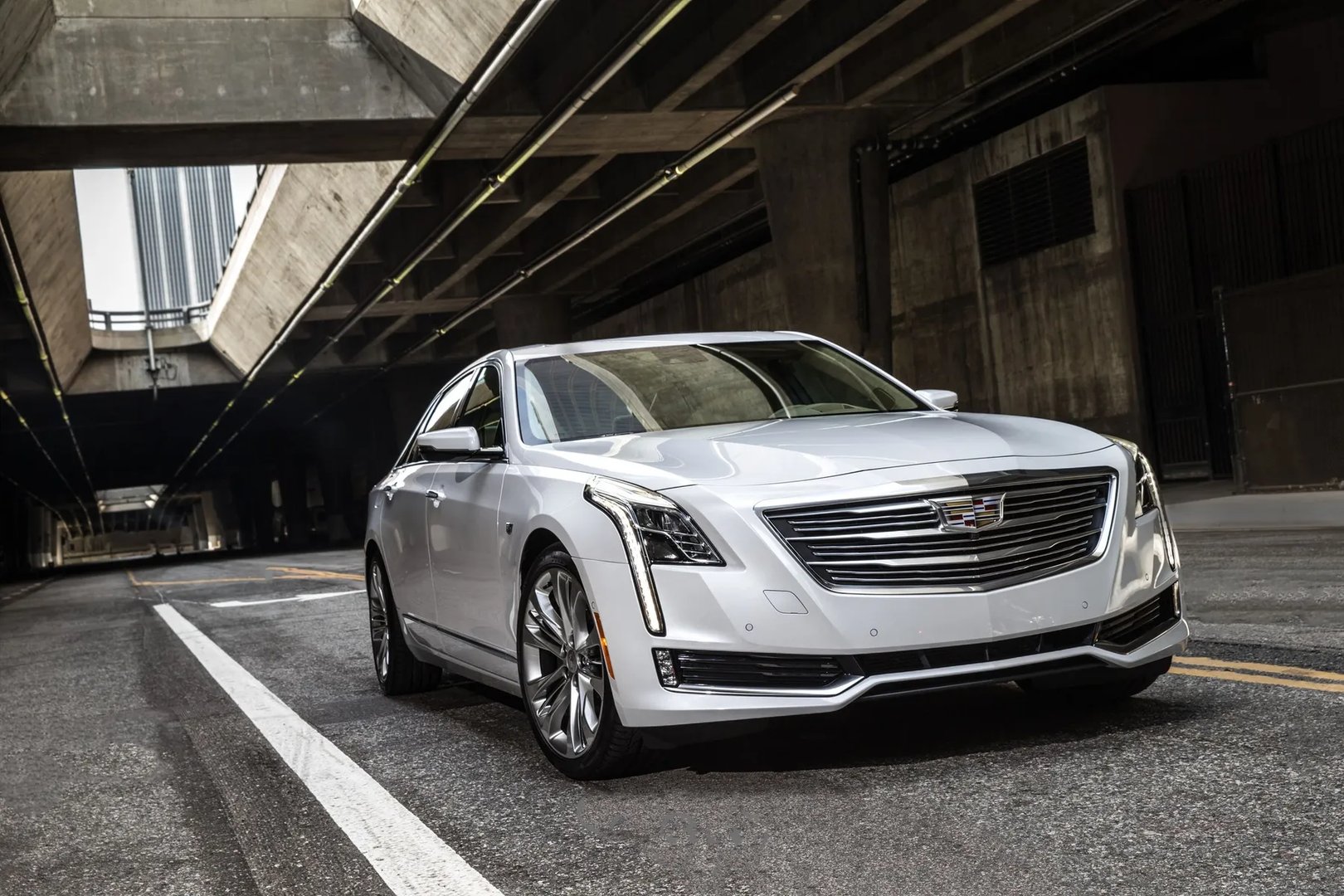 Cadillac_CT6_1_generation__Sedan__9.jpg