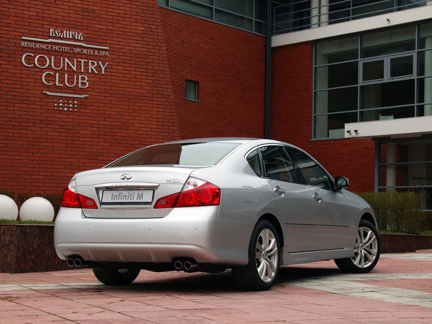 Infiniti_M_3_generation_restyling__Sedan__9.jpg