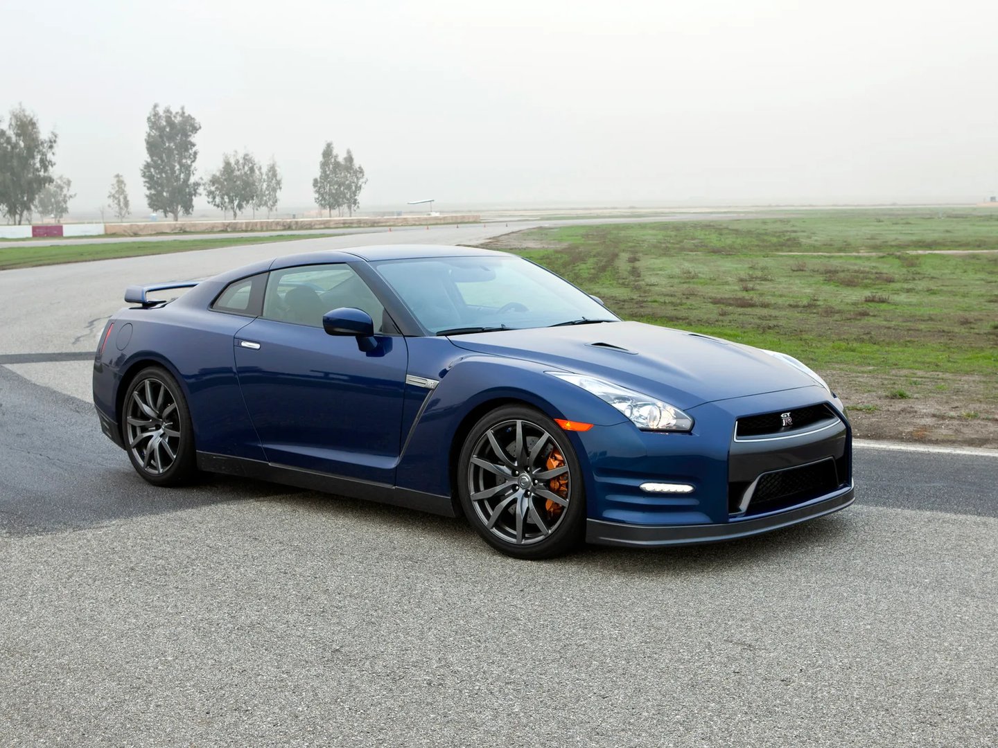 Nissan_GT-R_1_generation_restyling_1__Coupe__1.jpg