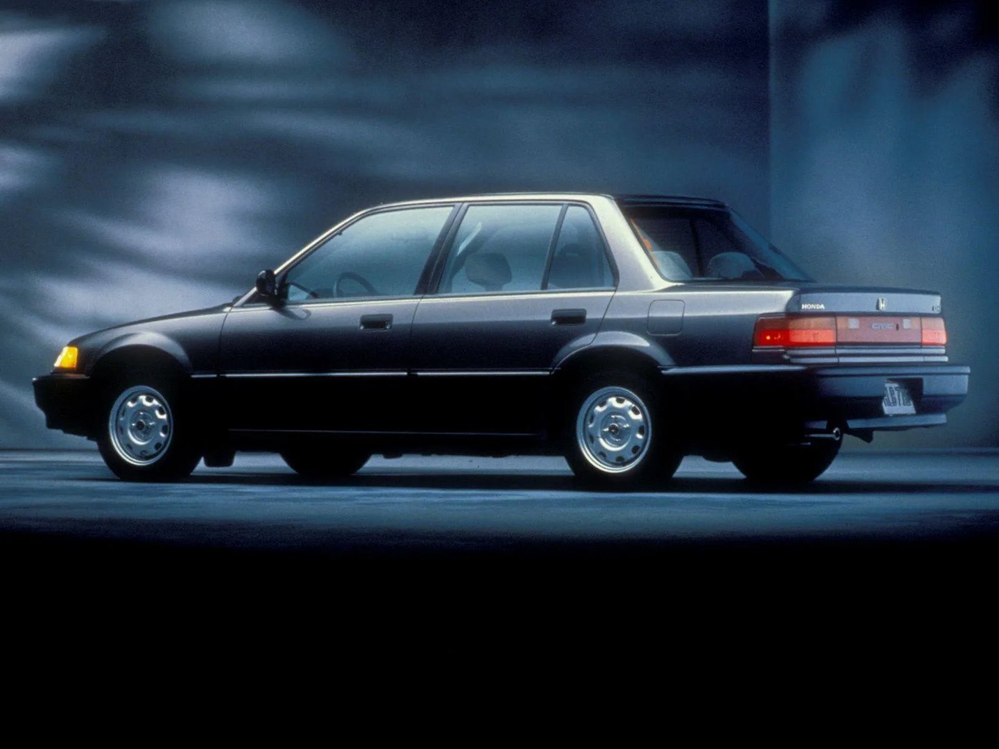 Honda_Civic_4_generation__Sedan__2.jpg