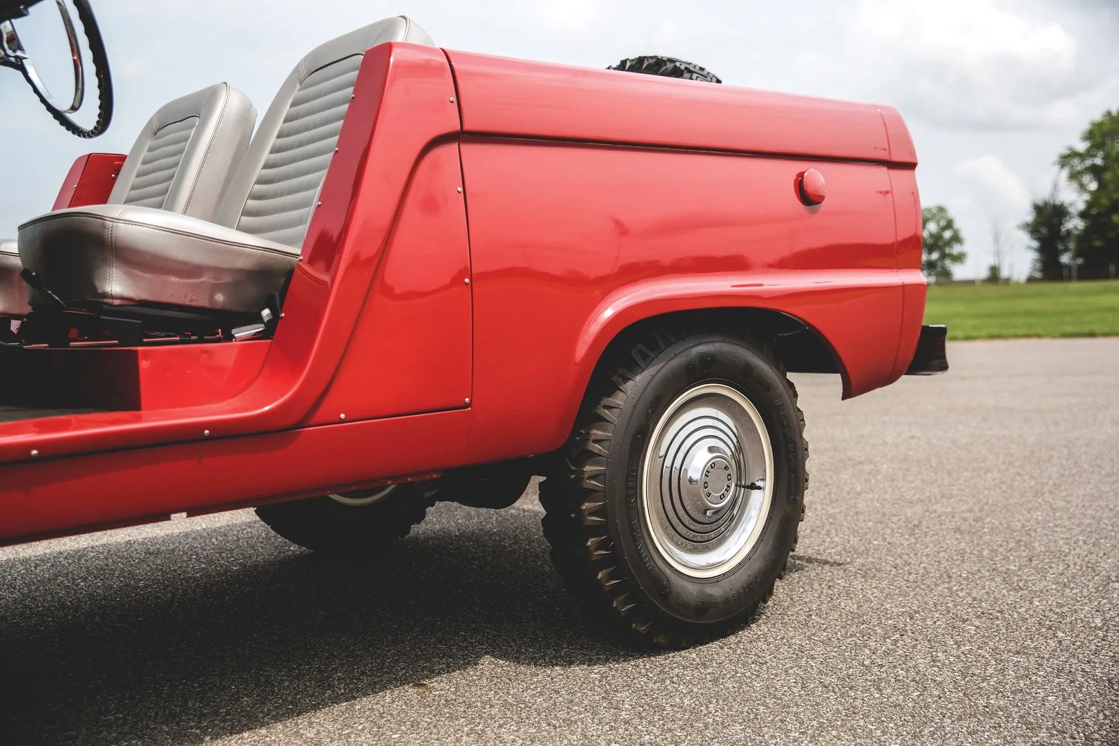 Ford_Bronco_1_generation__Roadster__7.jpg