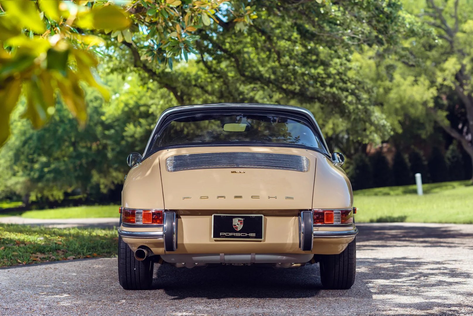 Porsche_911_1_generation__Targa__7.jpg