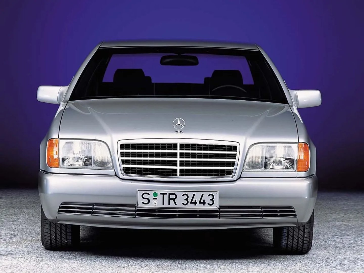 Mercedes_S-Class_3_generation__Sedan__9.jpg