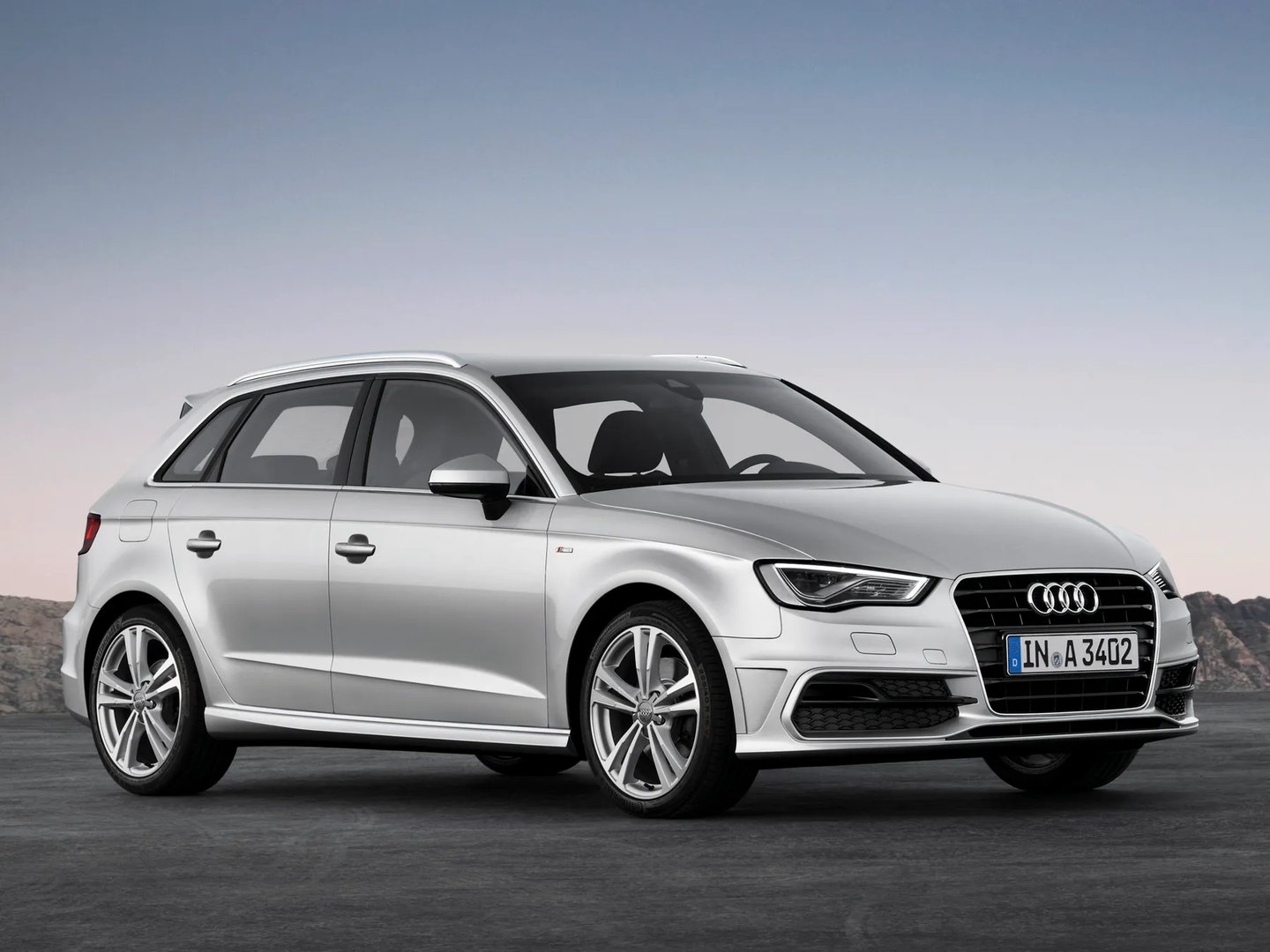 Audi_A3_3_generation__Hatchback_5-door__1.jpg