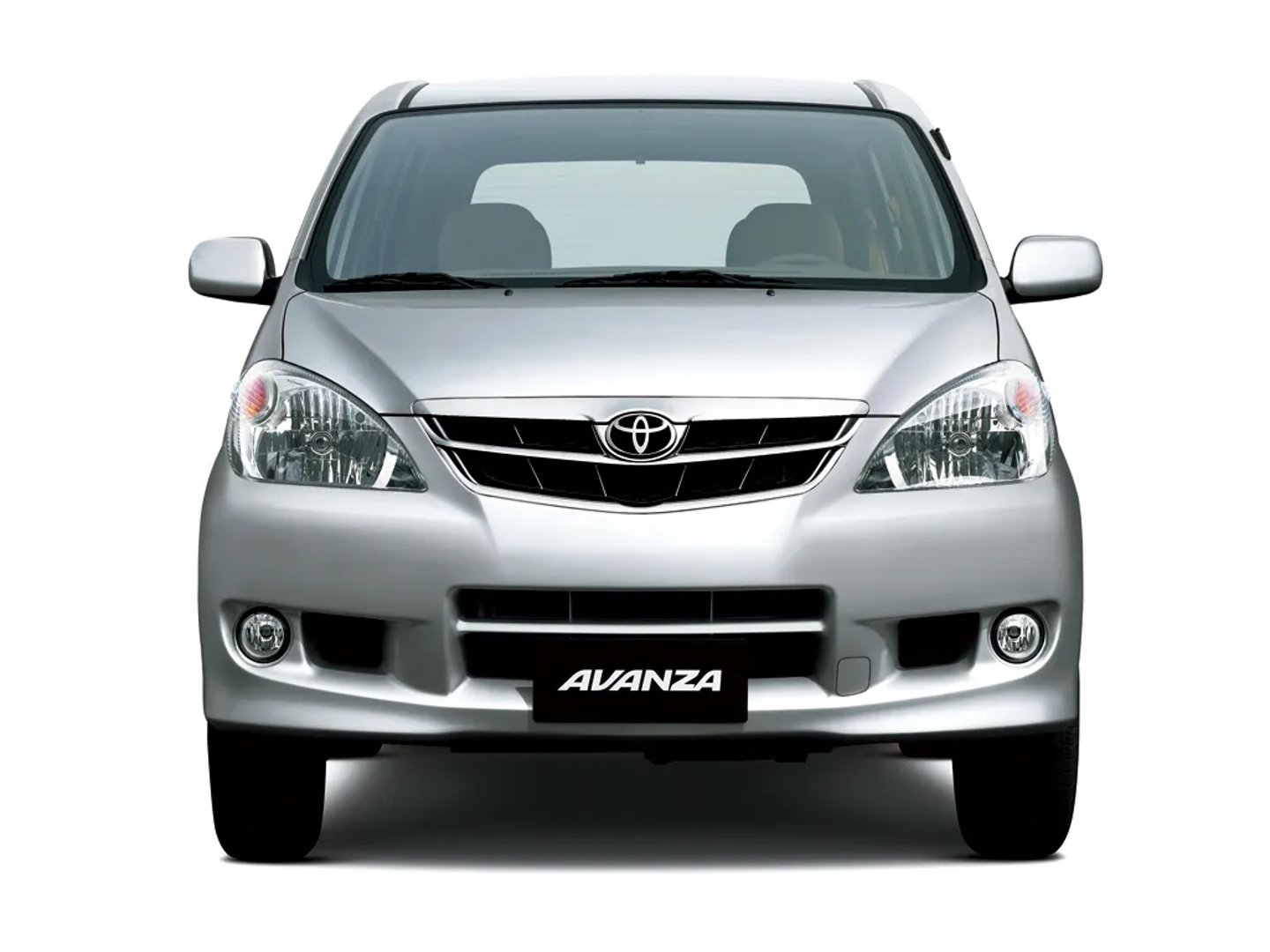 Toyota_Avanza_1_generation__Minivan__4.jpg