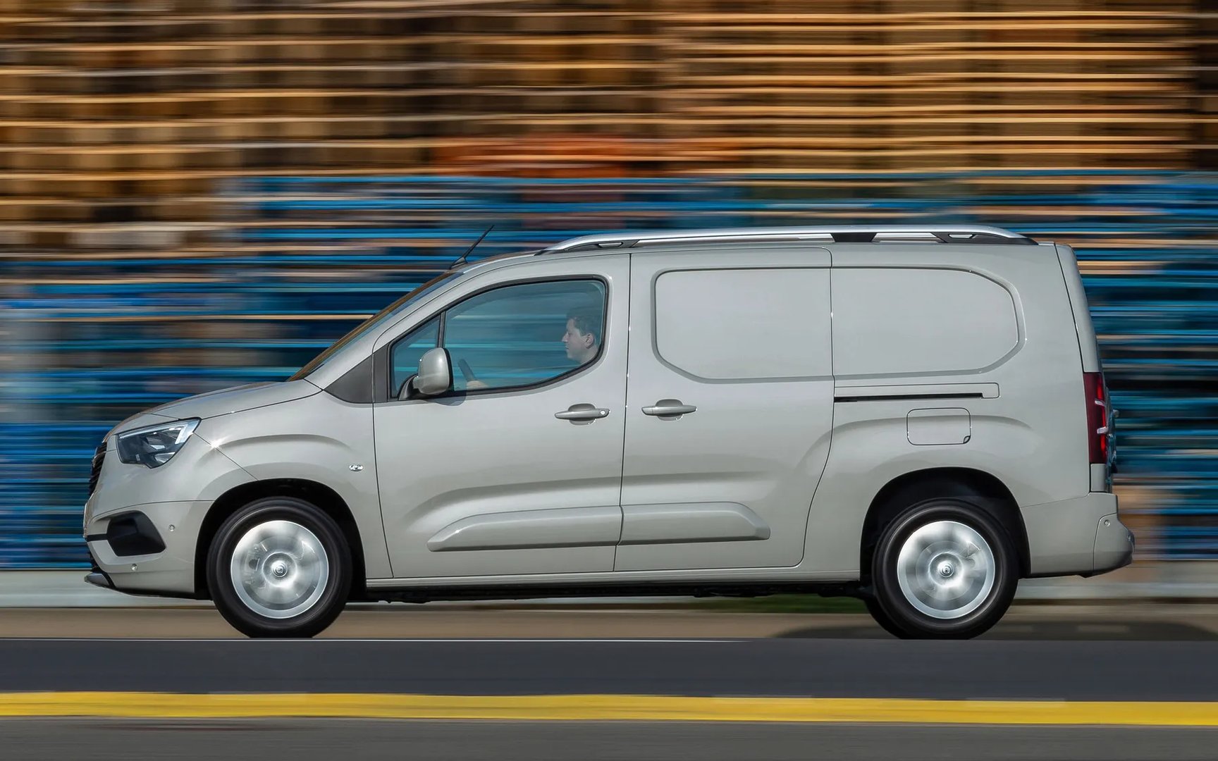 Opel_Combo_5_generation__Van_Long__10.jpg