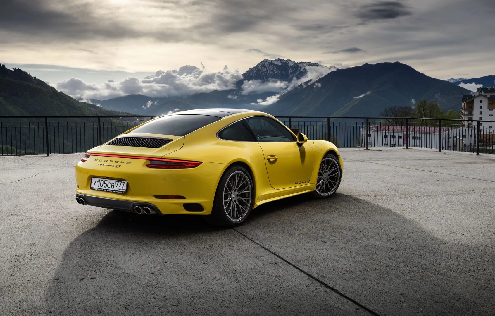 Porsche_911_7_generation_restyling__Coupe__13.jpg