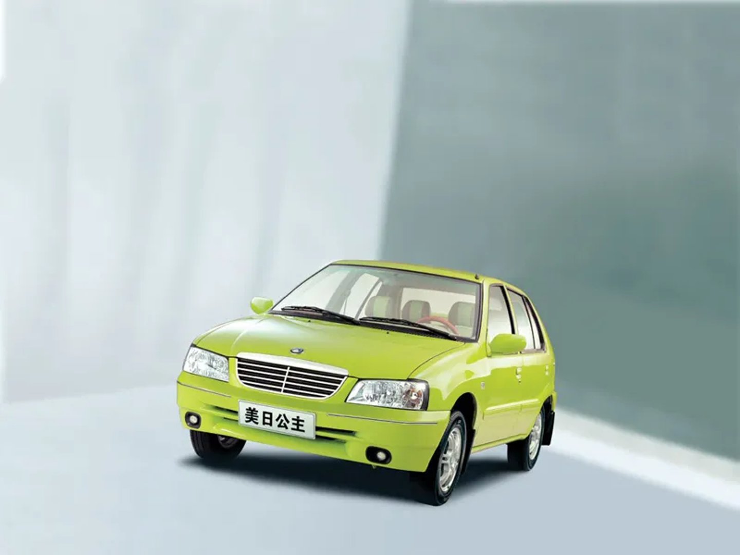 Geely_MR_1_generation__Mini_5-doors__3.jpg