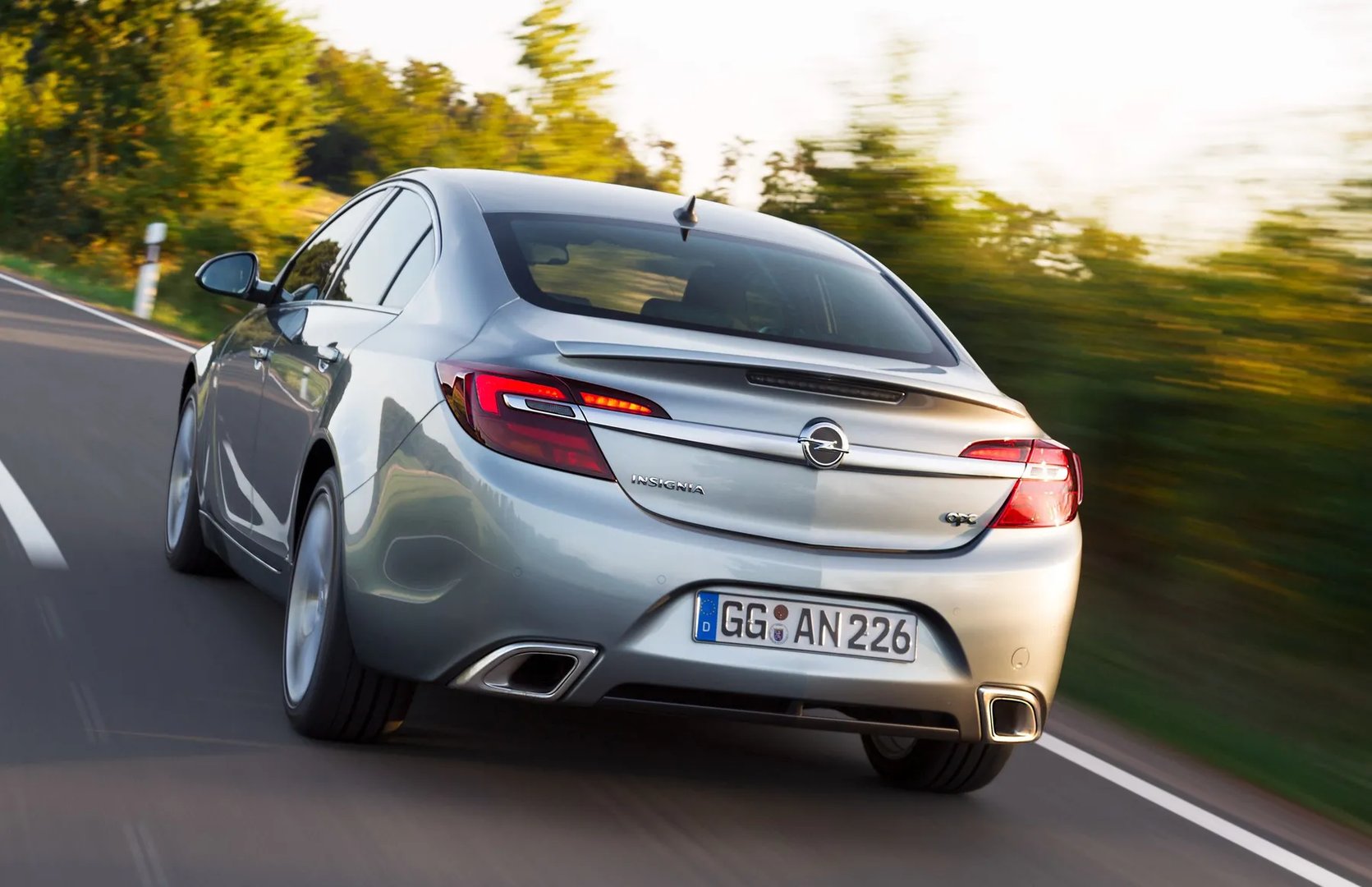 Opel_Insignia_OPC_1_generation_restyling__Liftback__1.jpg