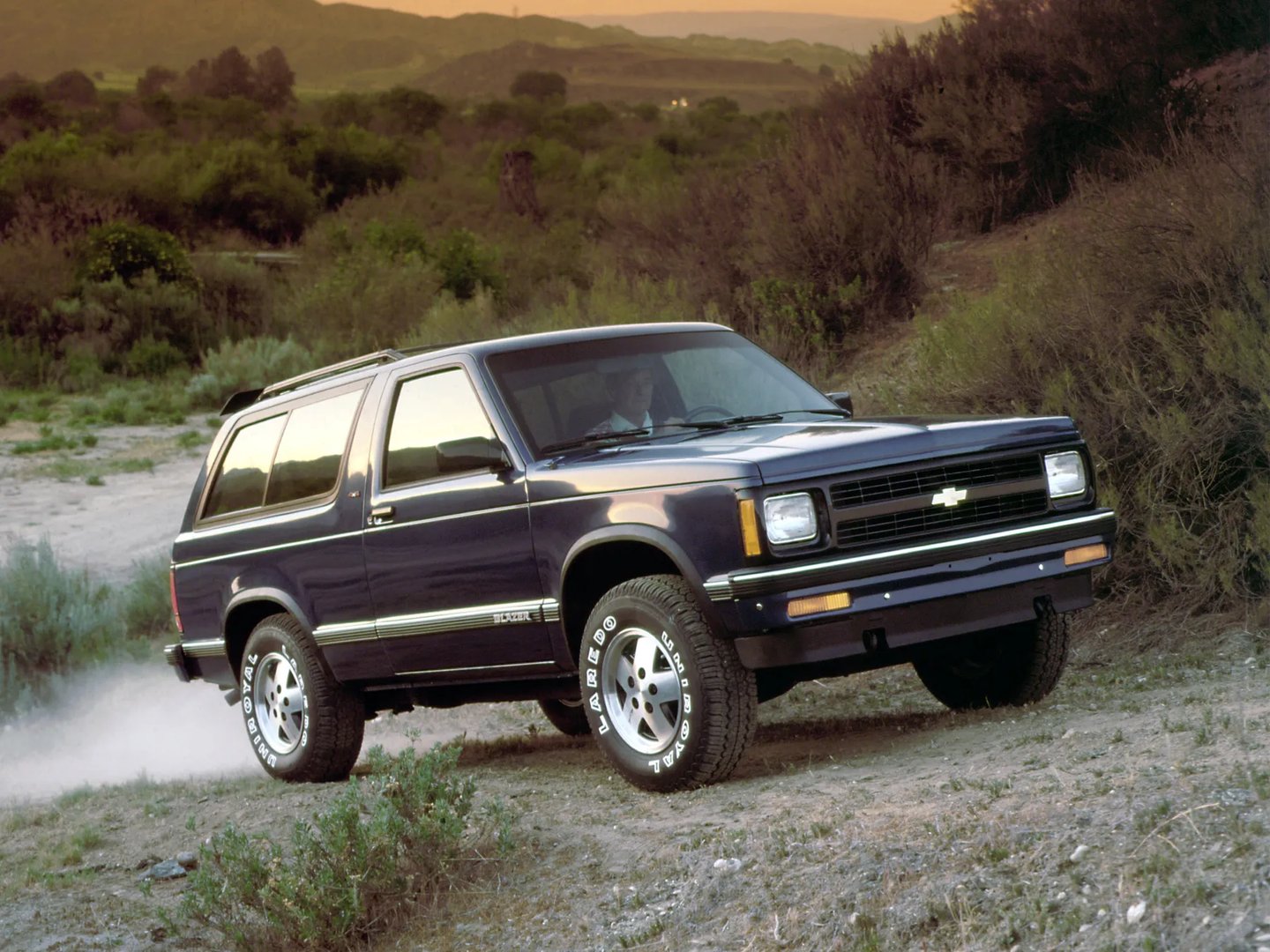 Chevrolet_Blazer_1_generation_restyling__SUV_3-doors__2.jpg