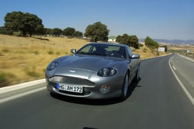 aston-martin DB7