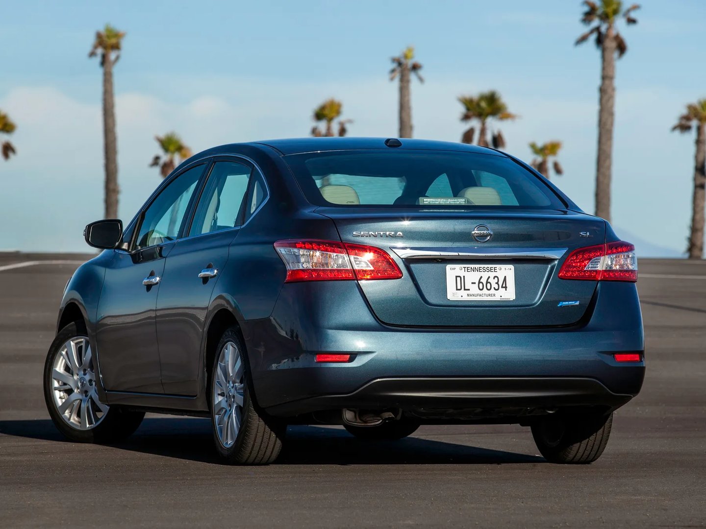 Nissan_Sentra_7_generation__Sedan__3.jpg