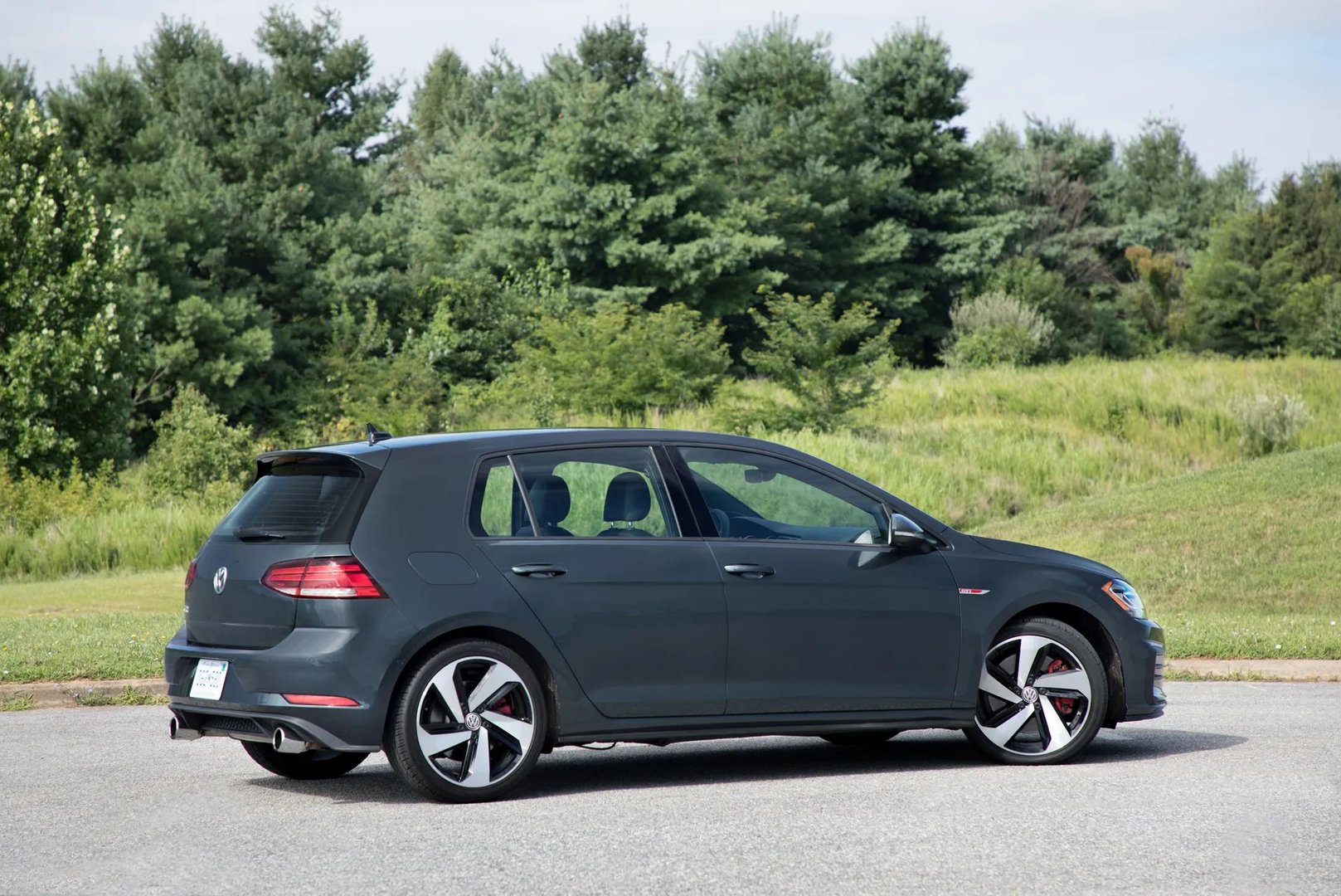 Volkswagen_Golf_GTI_7_generation_restyling__Hatchback_5-door__6.jpg
