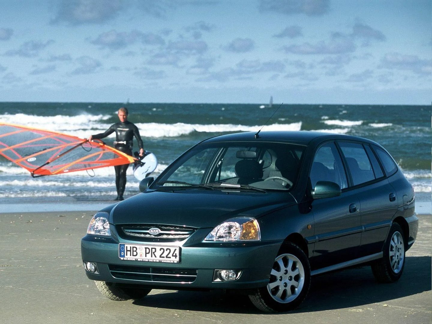 Kia_Rio_1_generation_restyling__Estate_5-door__1.jpg