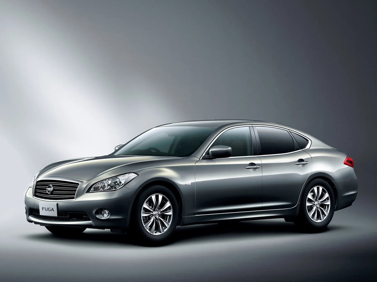 Nissan_Fuga_2_generation__Sedan__6.jpg