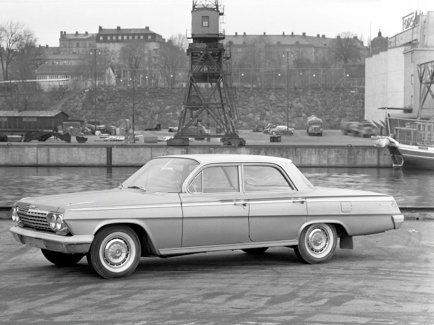 Chevrolet_Impala_3_generation__Sedan__4.jpg