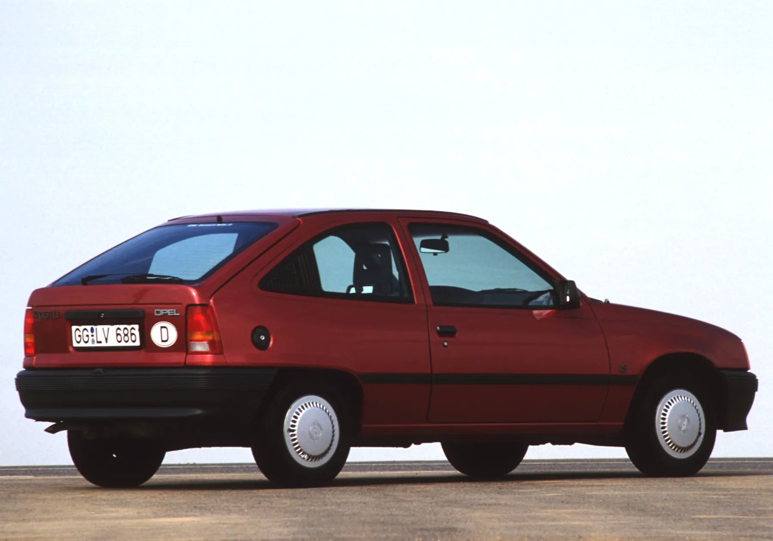 Opel_Kadett_5_generation__Hatchback_3-door__2.jpg