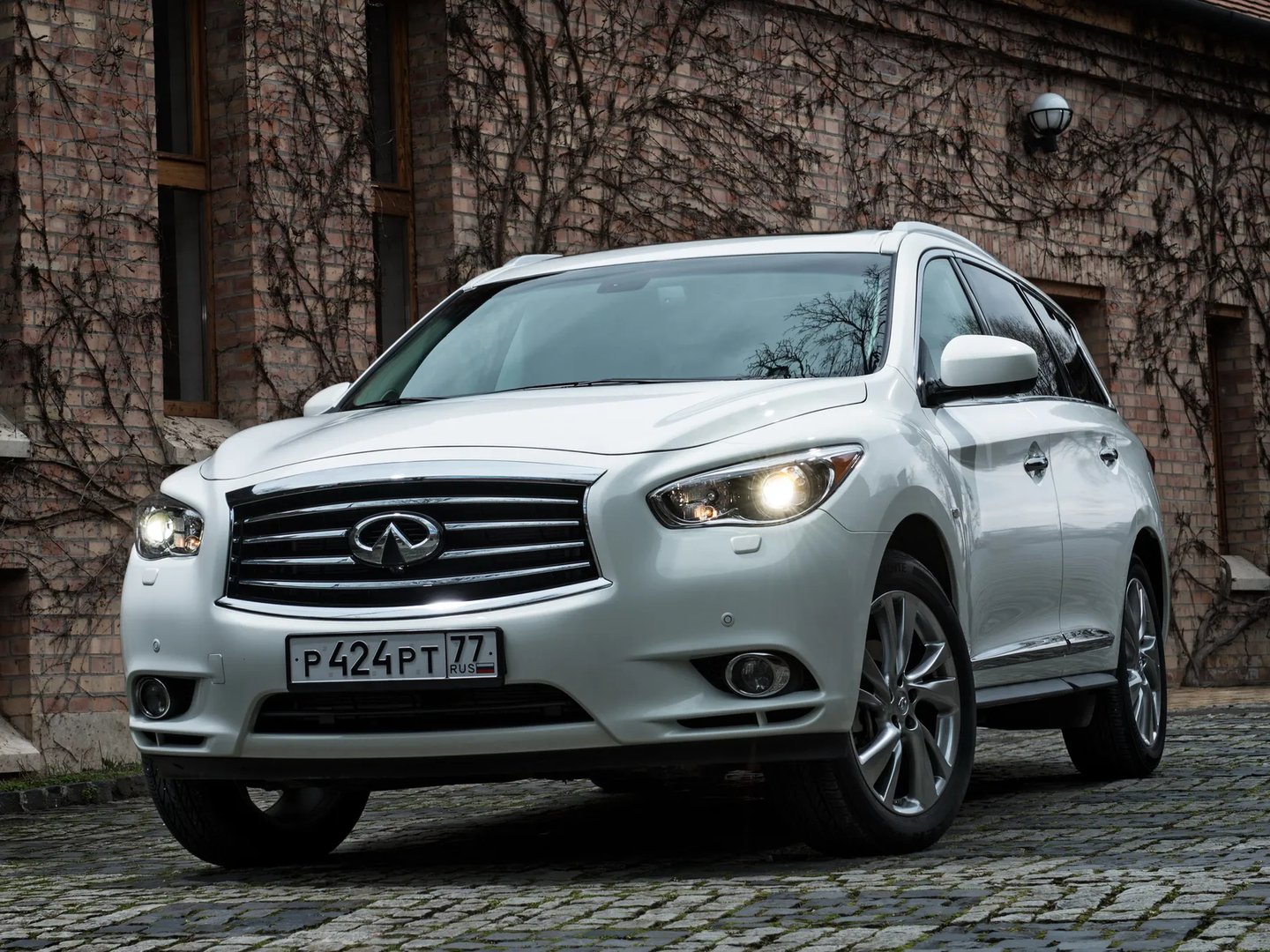 Infiniti_JX_1_generation__SUV_5-doors__11.jpg