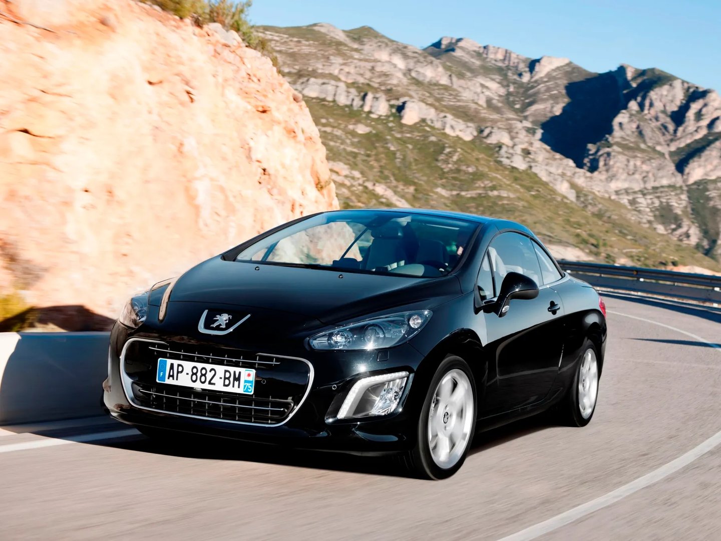 Peugeot_308_1_generation_restyling__Cabrio__1.jpg