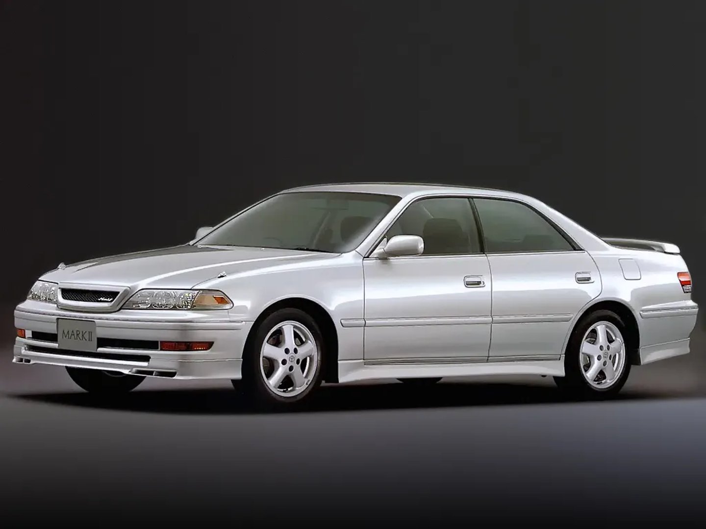 Toyota_Mark_II_8_generation__Sedan__2.jpg