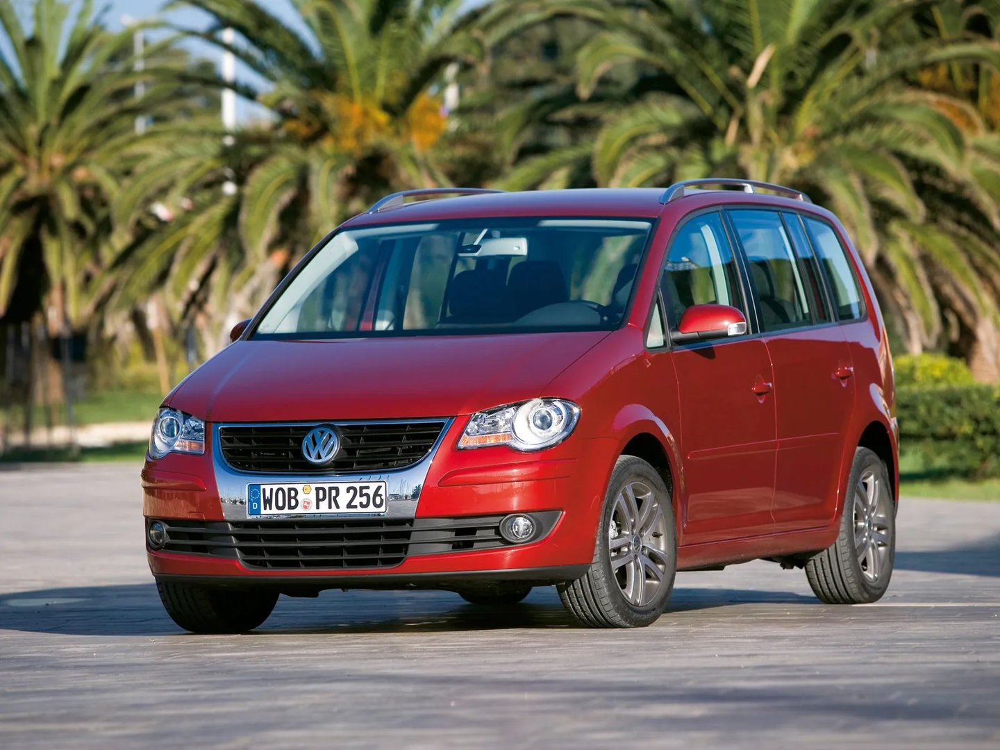 1T2  Compact Van