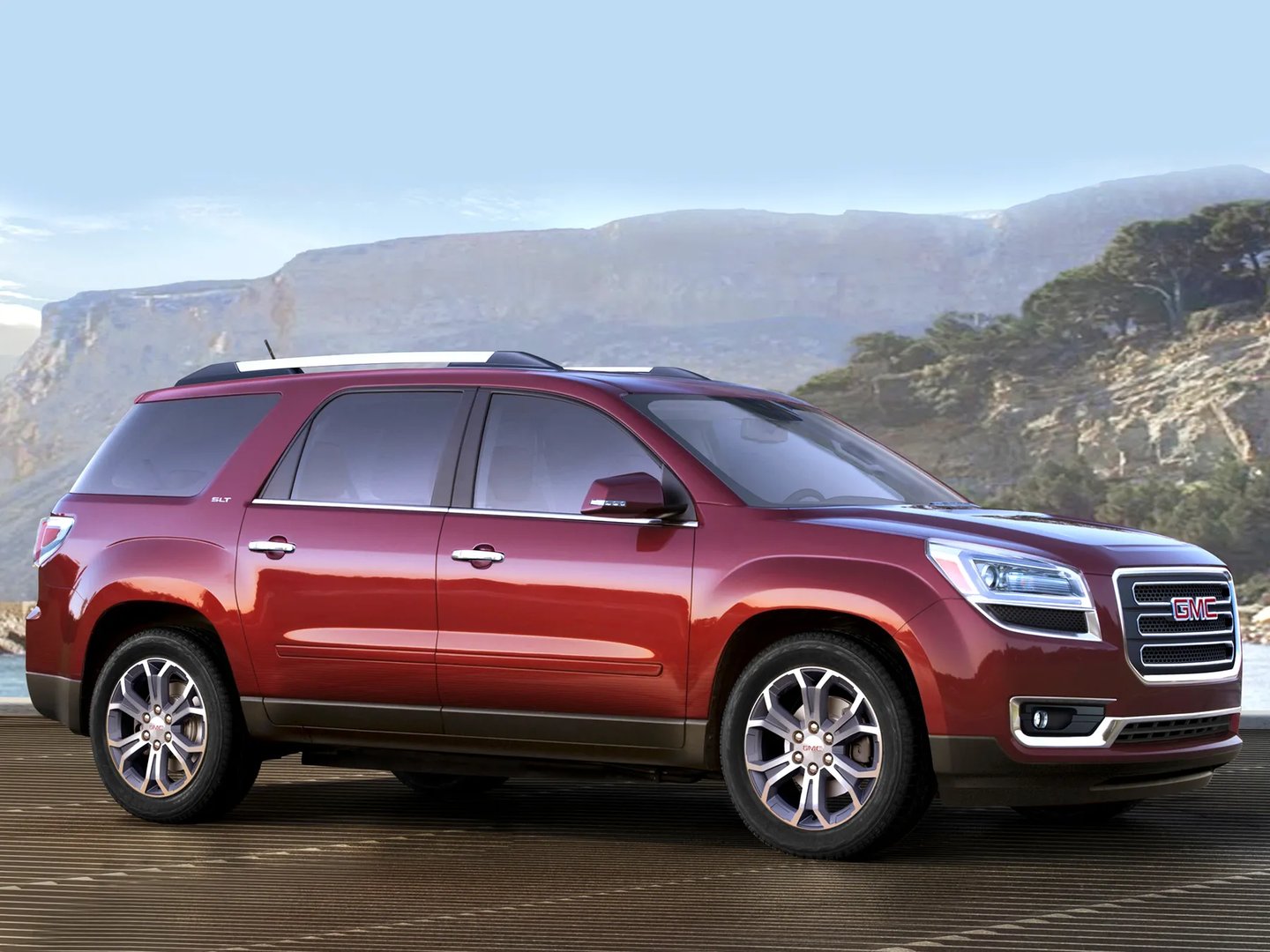 GMC_Acadia_1_generation_restyling__SUV_5-doors__2.jpg