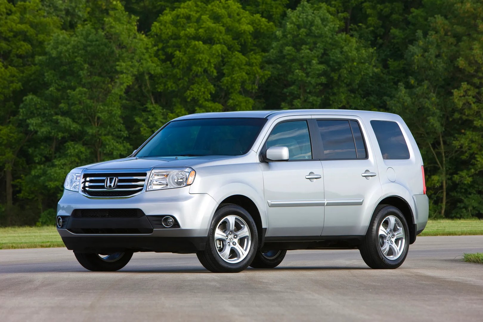 Honda_Pilot_2_generation_restyling__SUV_5-doors__10.jpg