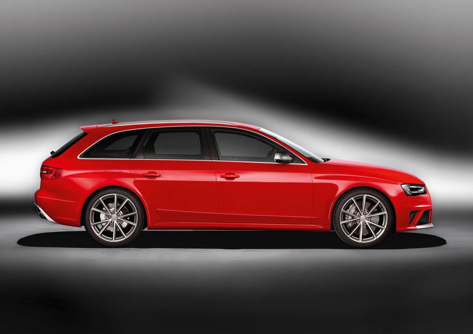 Audi_RS4_3_generation__Estate_5-door__9.jpg