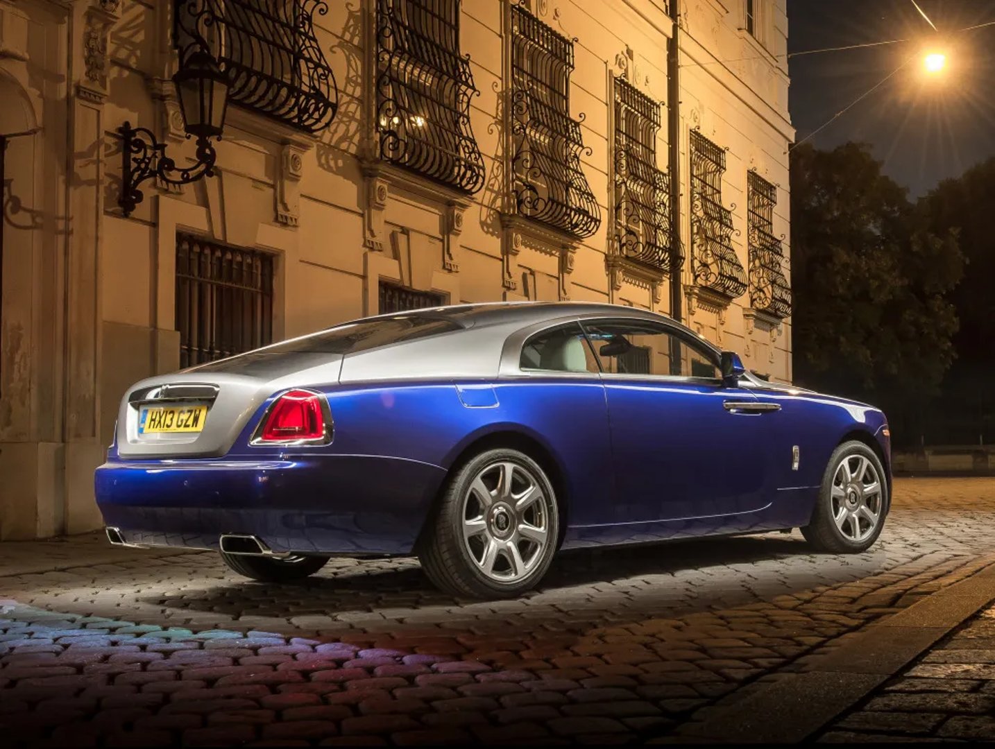 Rolls-Royce_Wraith_2_generation__Coupe__5.jpg