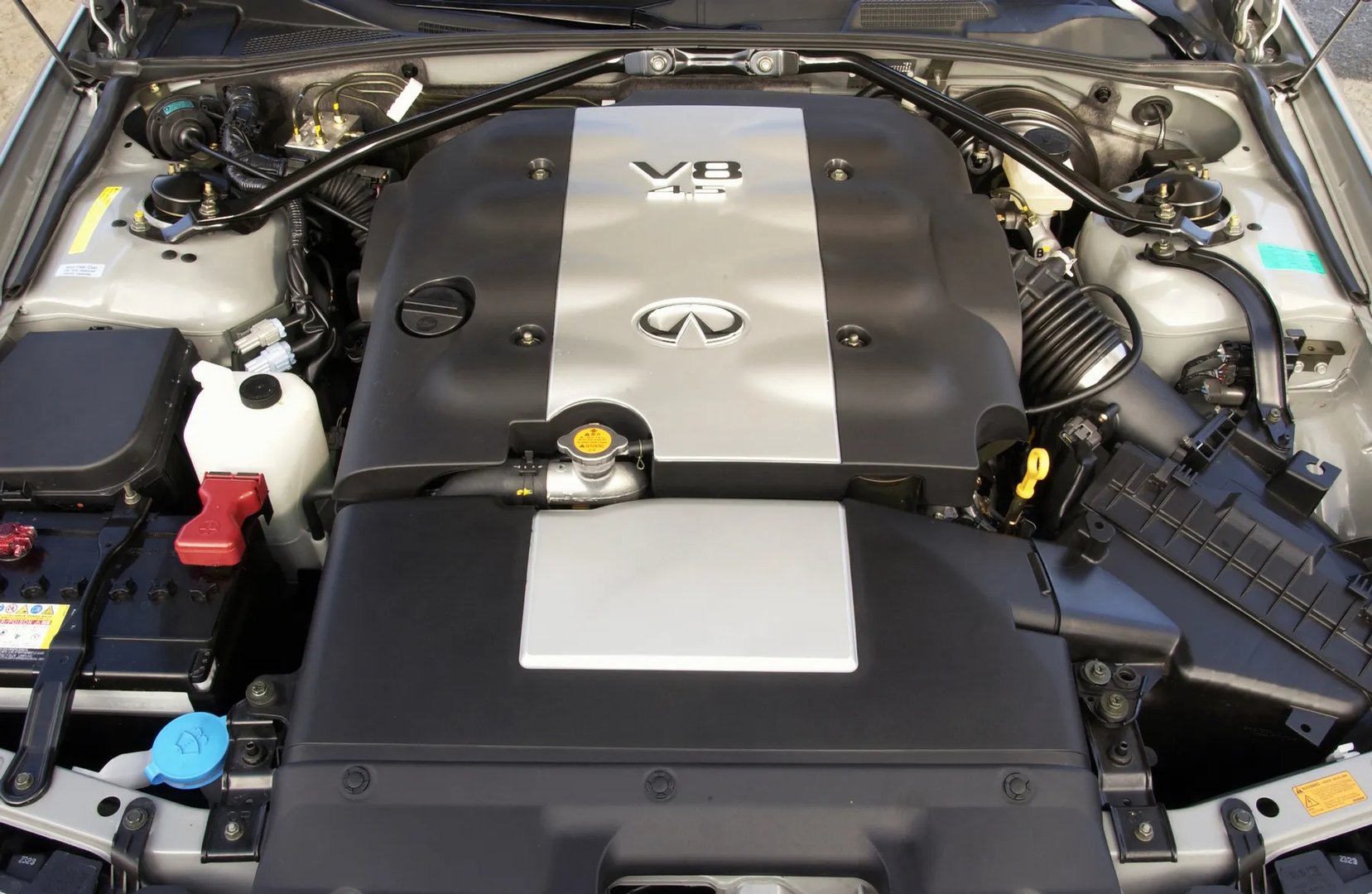Infiniti_M_2_generation__Sedan__7.jpg