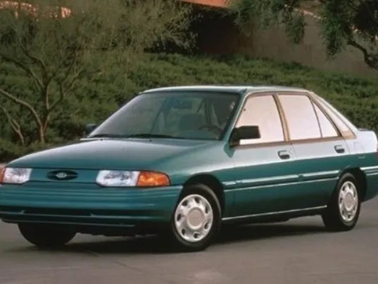 —  Hatchback 5-door