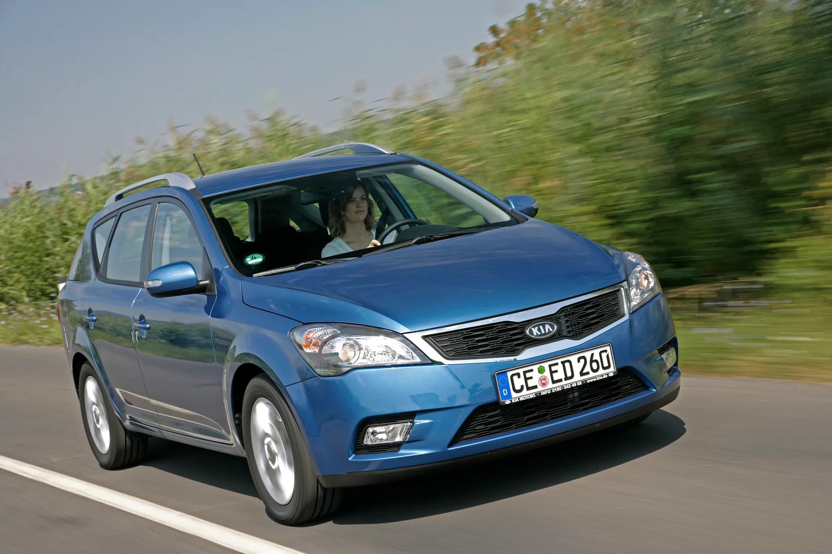 Kia_Ceed_1_generation_restyling__Estate_5-door__6.jpg