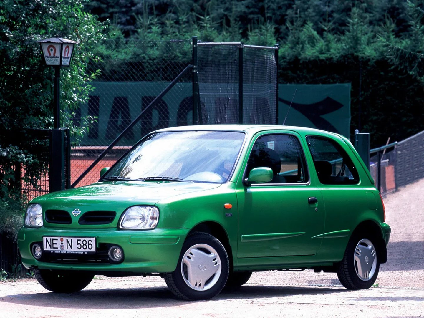 Nissan_Micra_2_generation__Mini_3-doors__9.jpg