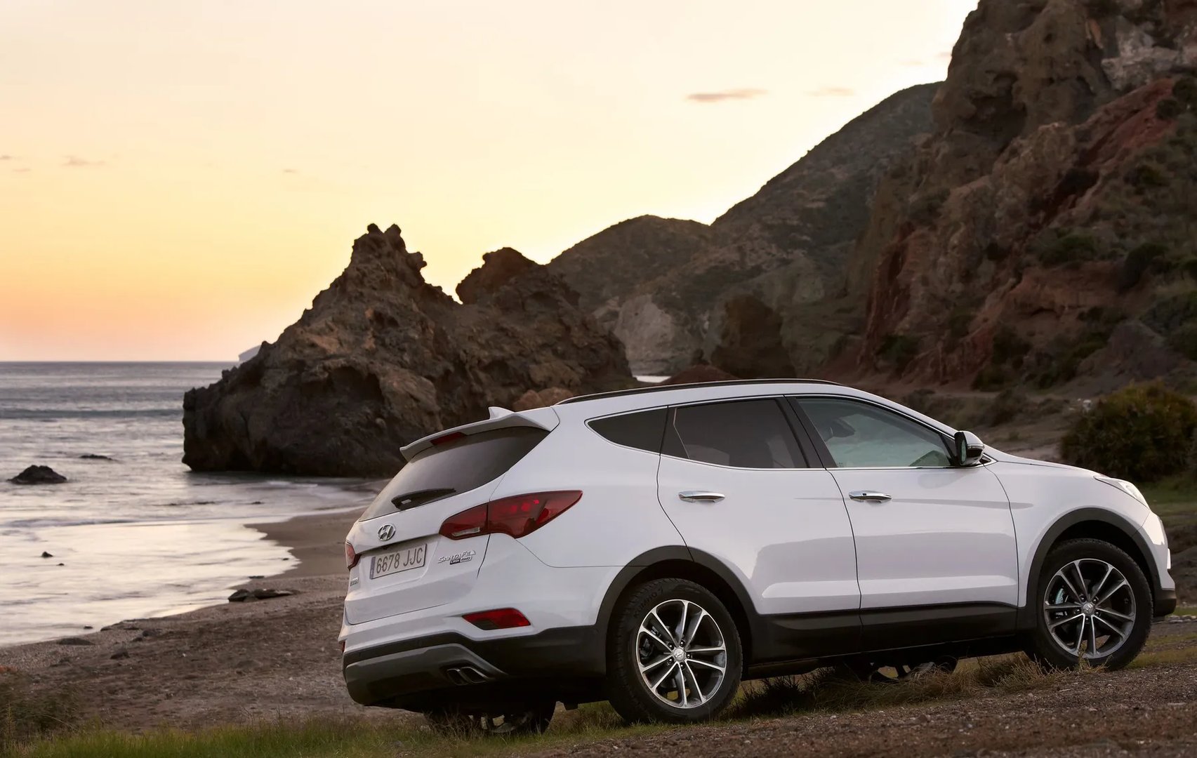 Hyundai_Santa_Fe_3_generation_restyling__SUV_5-doors__6.jpg