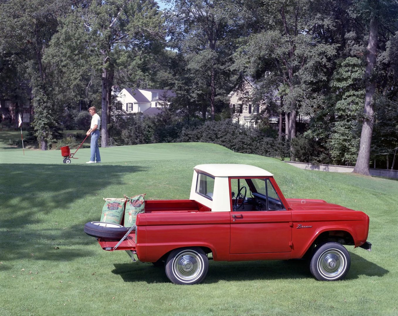 Ford_Bronco_1_generation__Pickup__2.jpg