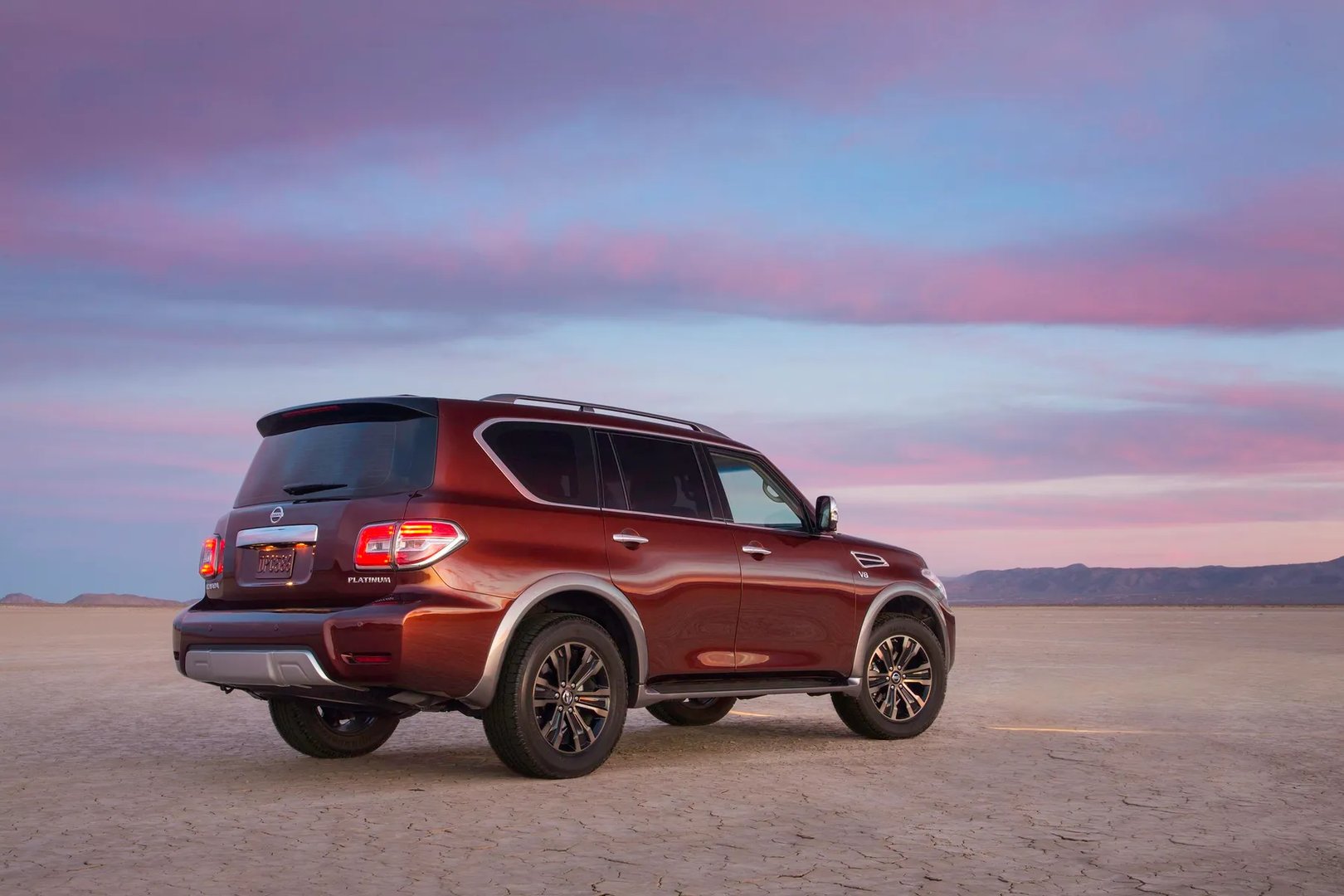 Nissan_Armada_2_generation__SUV_5-doors__10.jpg