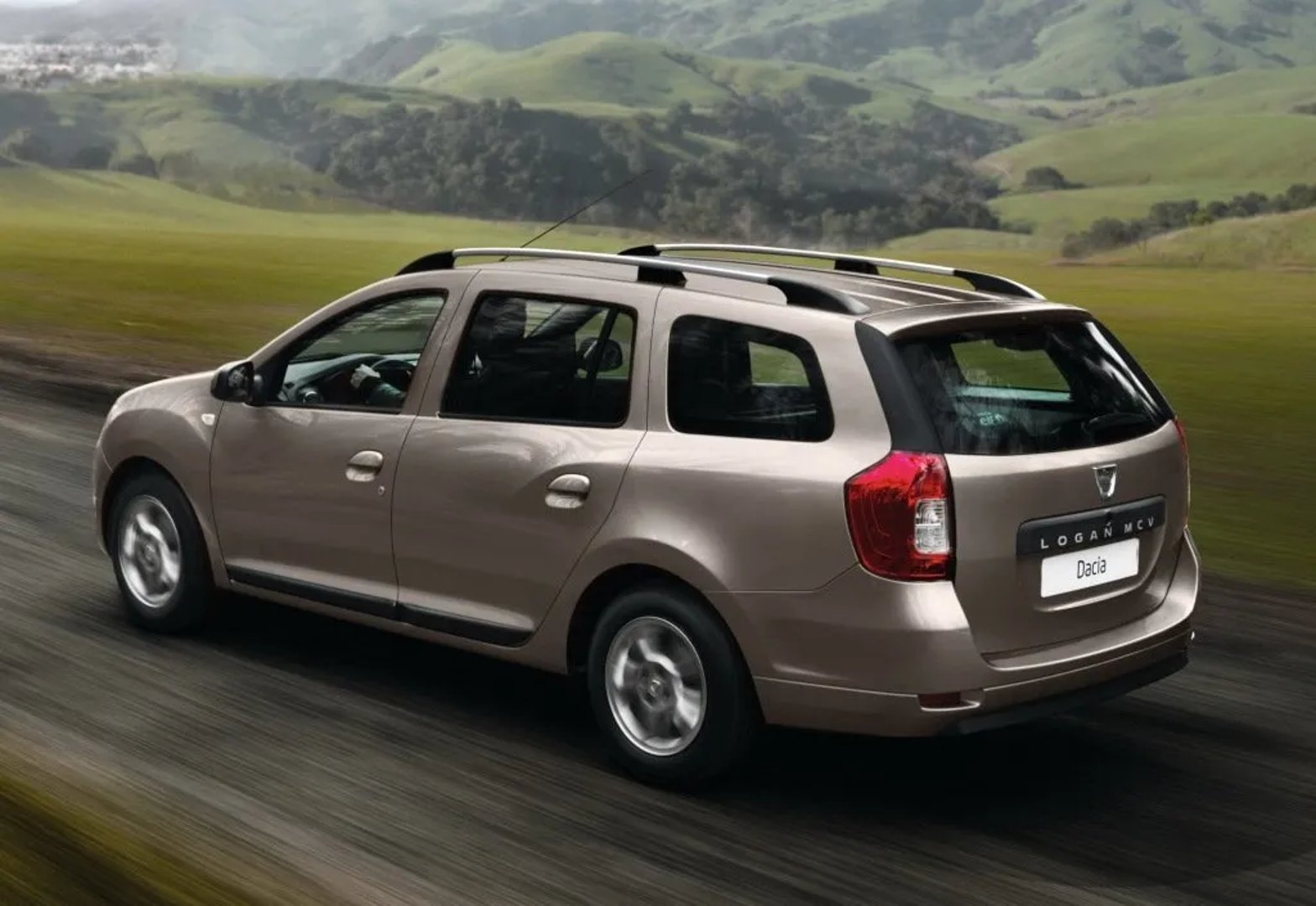 Dacia_Logan_2_generation__Estate_5-door__1.jpg