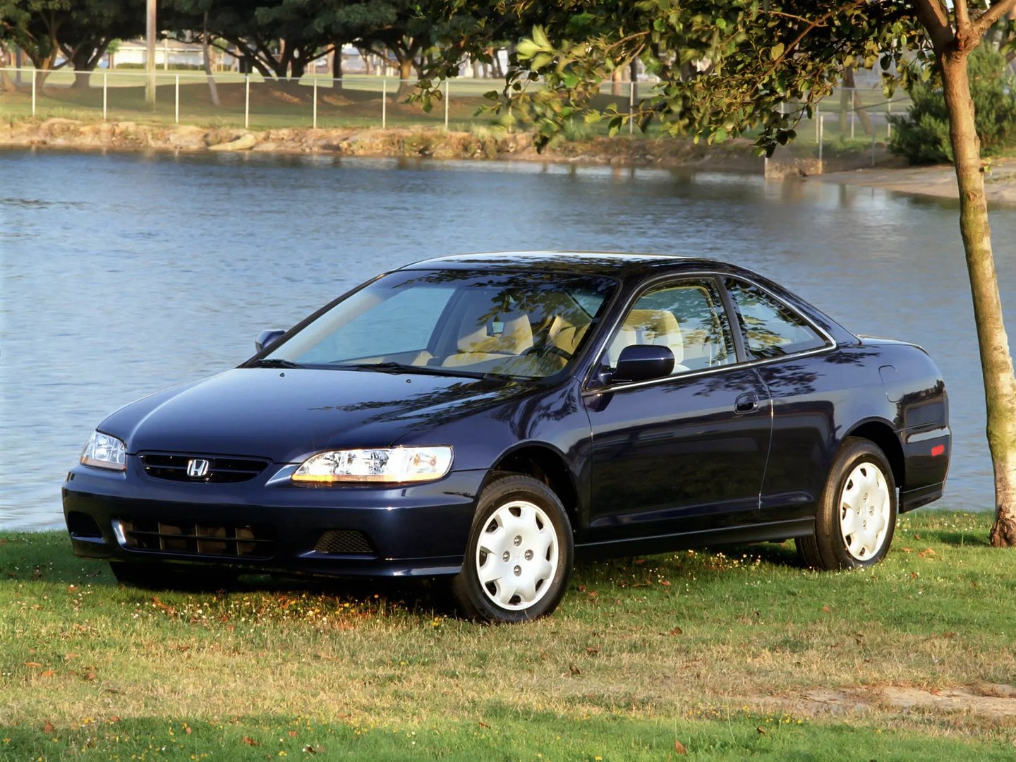 Honda_Accord_(USA)_6_generation_restyling__Coupe__1.jpg
