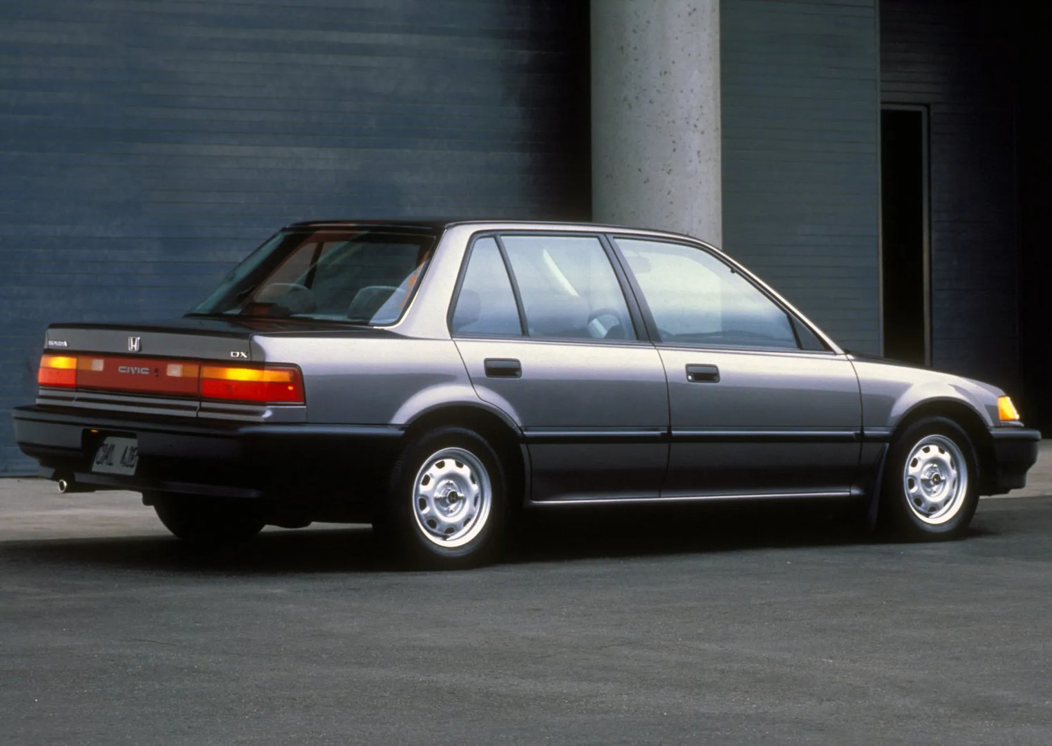Honda_Civic_4_generation_restyling__Sedan__4.jpg