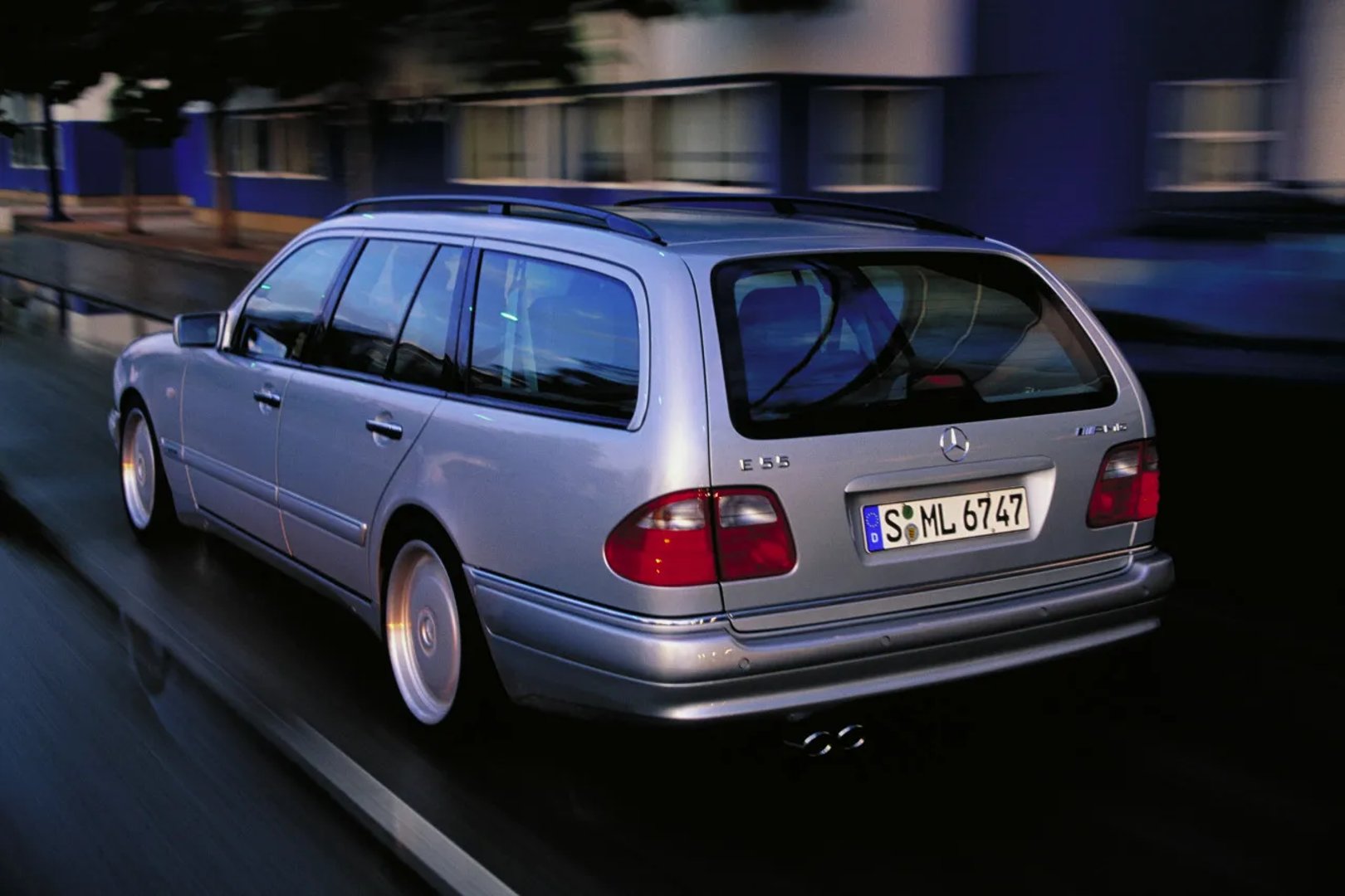 Mercedes_E-Class_AMG_2_generation_restyling__Estate_5-door__1.jpg