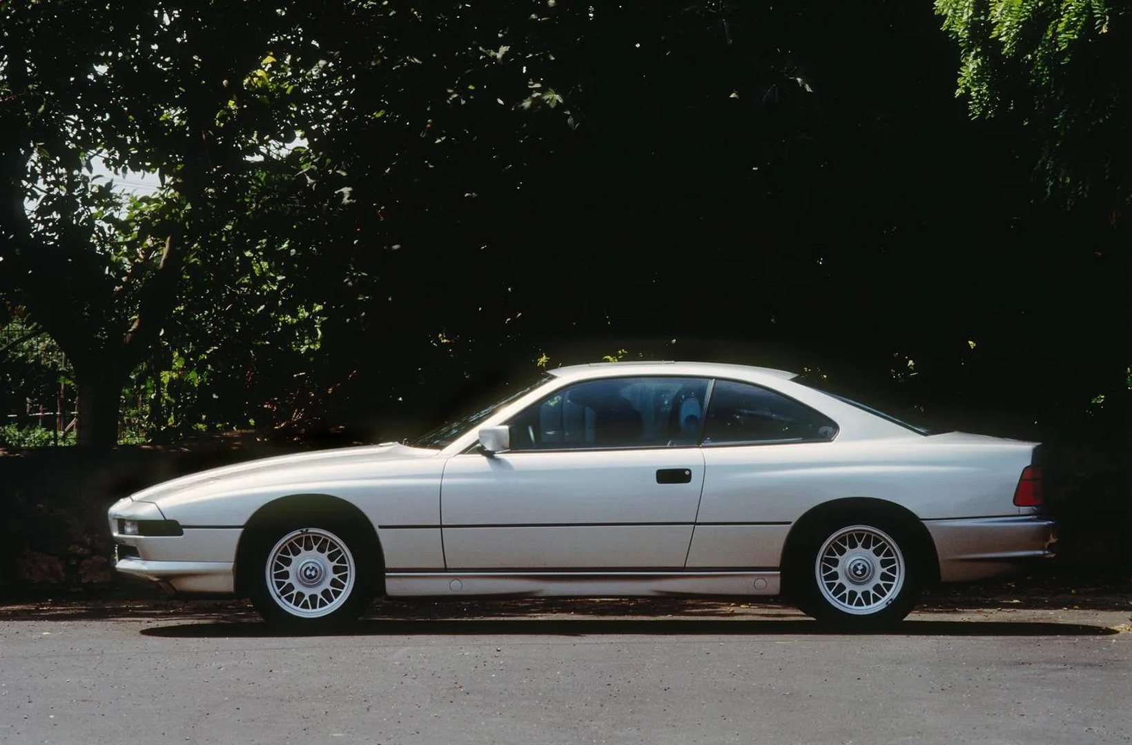 BMW_8_series_1_generation__Coupe_Hardtop__4.jpg