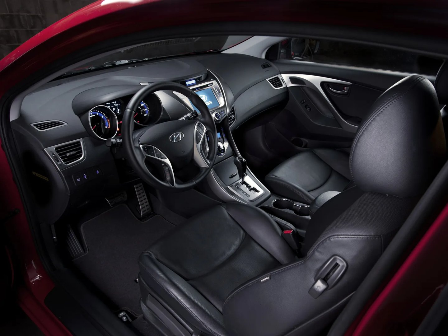Hyundai_Elantra_5_generation__Coupe__12.jpg